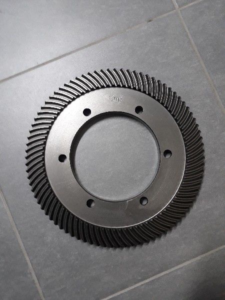 Koło zębate Z83 przekładni zgrabiarki Fella TS 123362