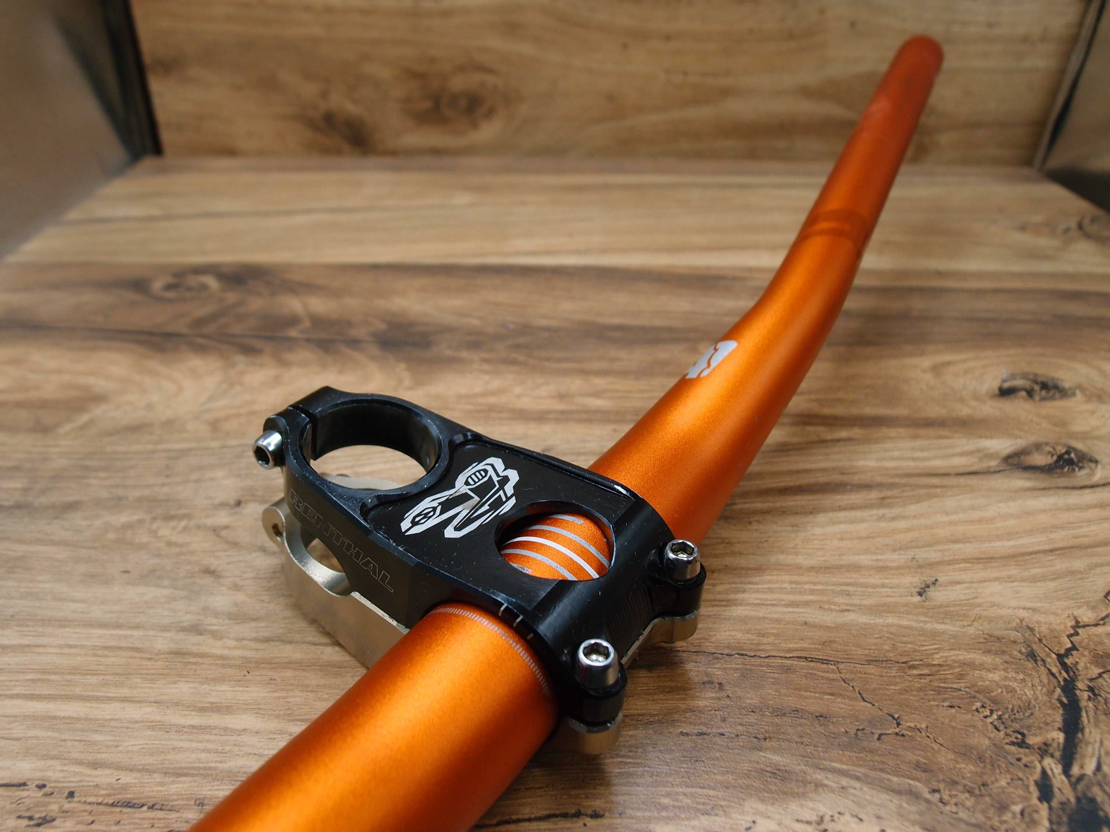 kierownica rowerowa Race Face Turbine + mostek ahead Renthal STM-100