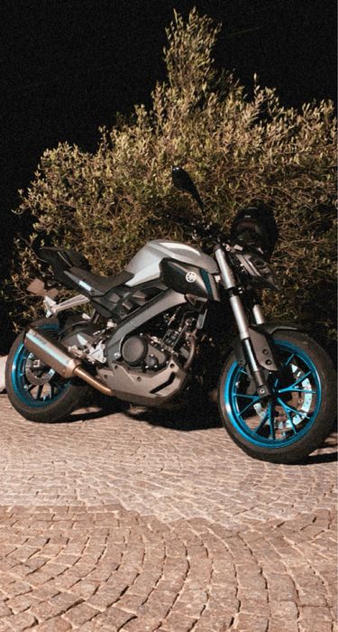 Yamaha mt125 akrapovic