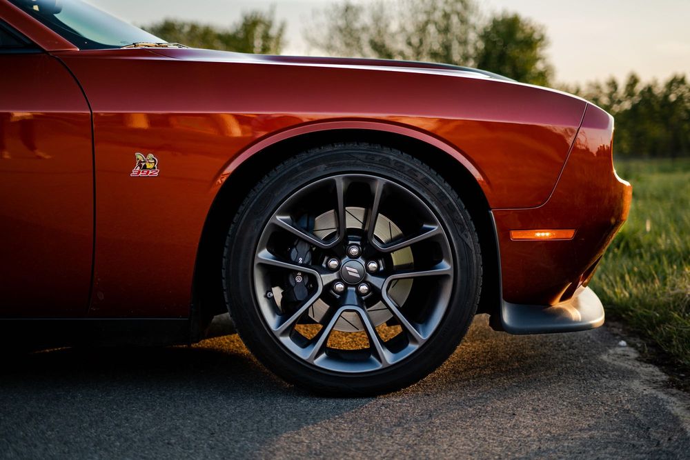 Wynajem Dodge Challenger 6.4 V8 R/T Scat Pack