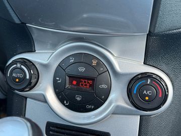 Ford Fiesta MK7 1.25 82km klimatronic  grzana szyba siedzienia Z Niemi