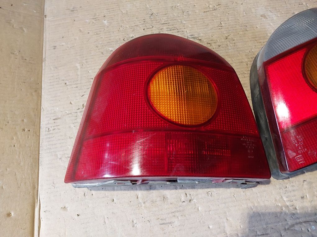 Renault twingo I 1 lampa tylna tył prawa lewa wkład lampy żarówek