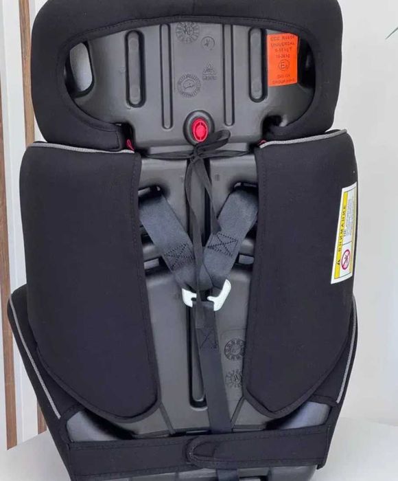 Універсальне автокрісло бустер 9-36 кг joy