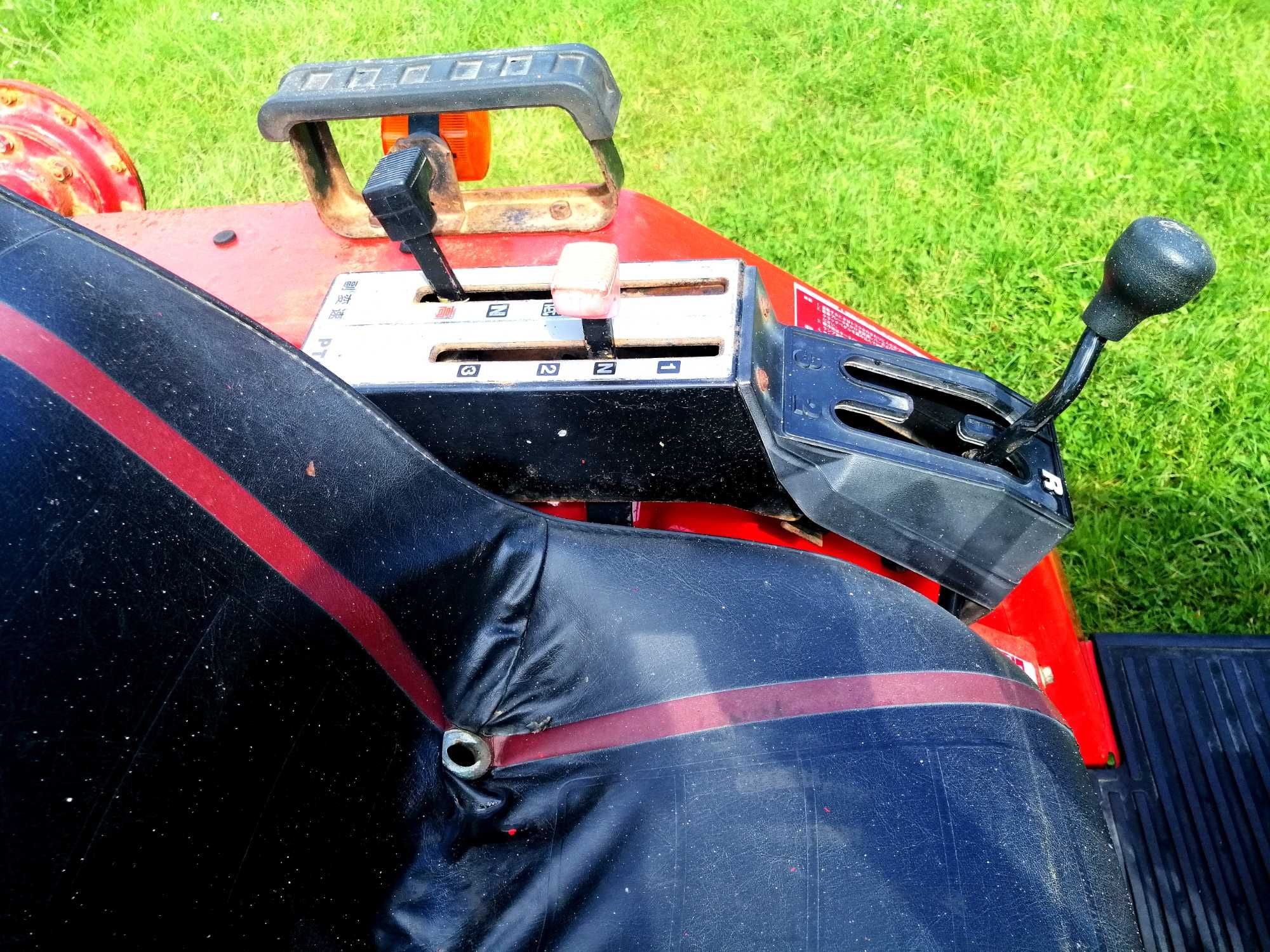Japońsk Traktorek Yanmar F155