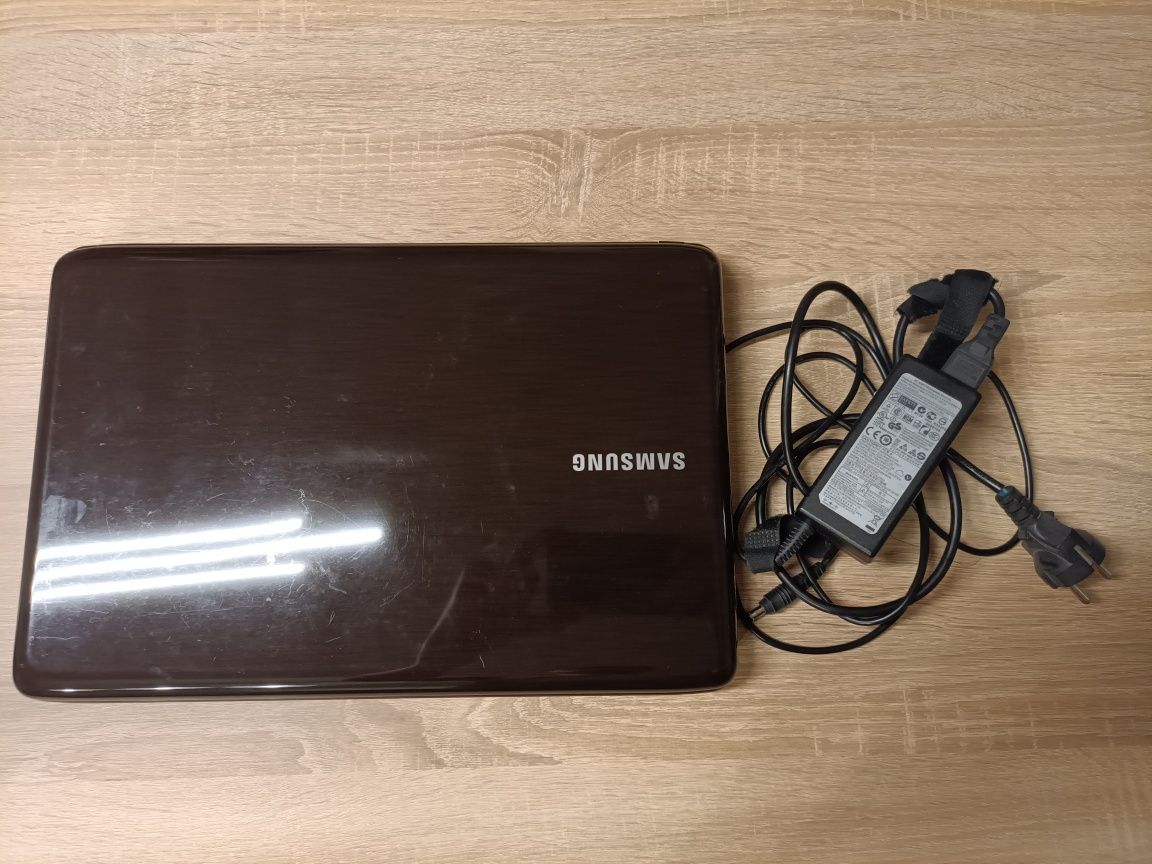 Laptop Samsung R540