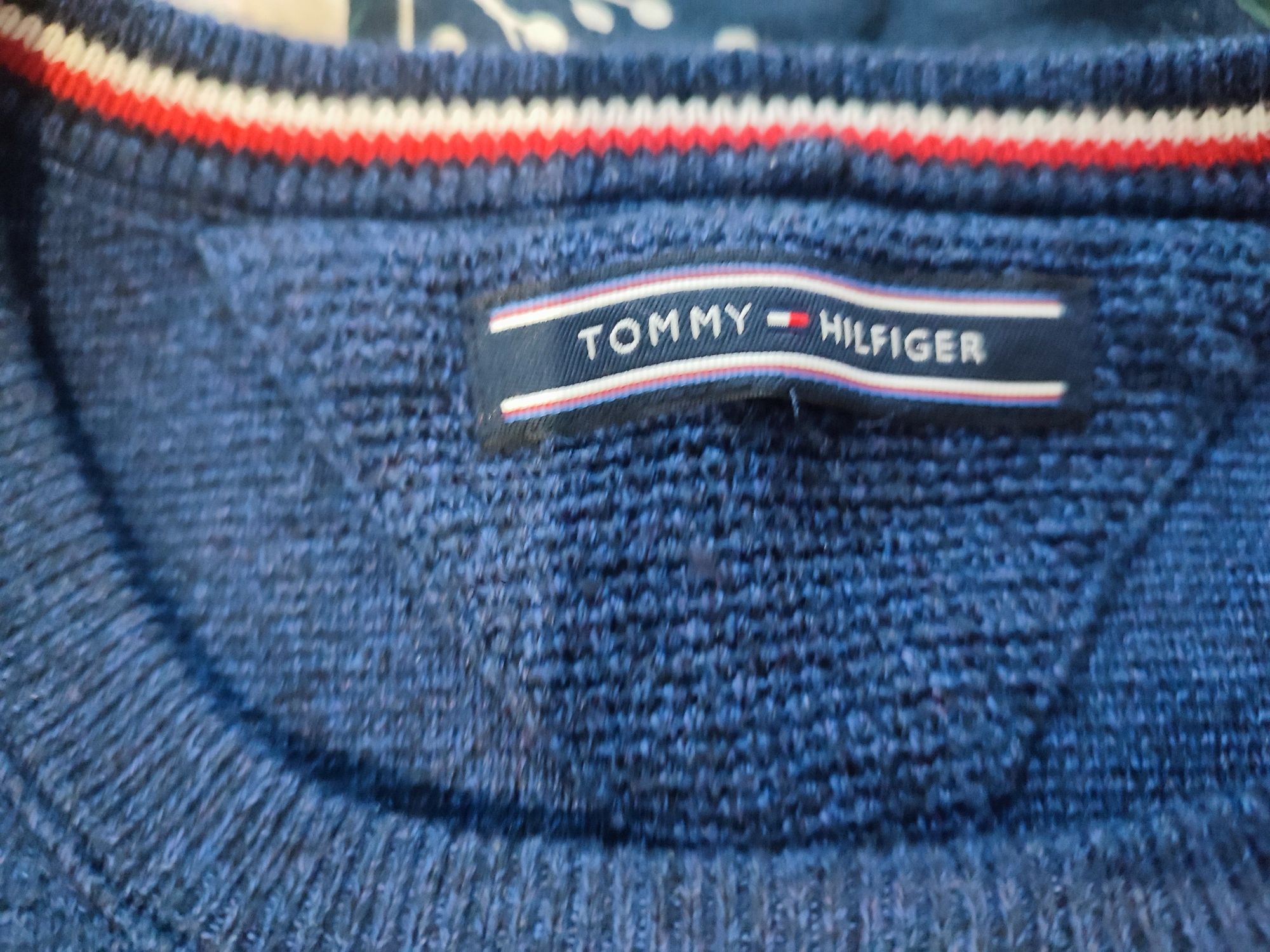 Sweterek Tommy Hilfiger rozmiar L