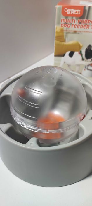 Interaktywna zabawka dla psa z dozownikiem na karmę