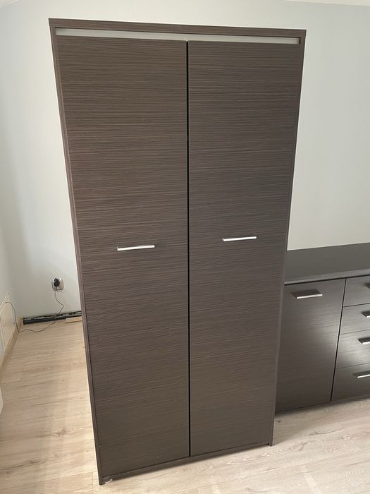 Zestaw mebli: szafa + komoda + półka – stan bardzo dobry