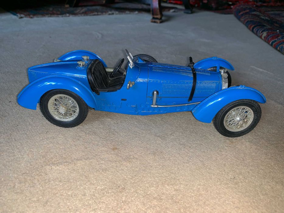 Miniatura Bugatti – Bburago