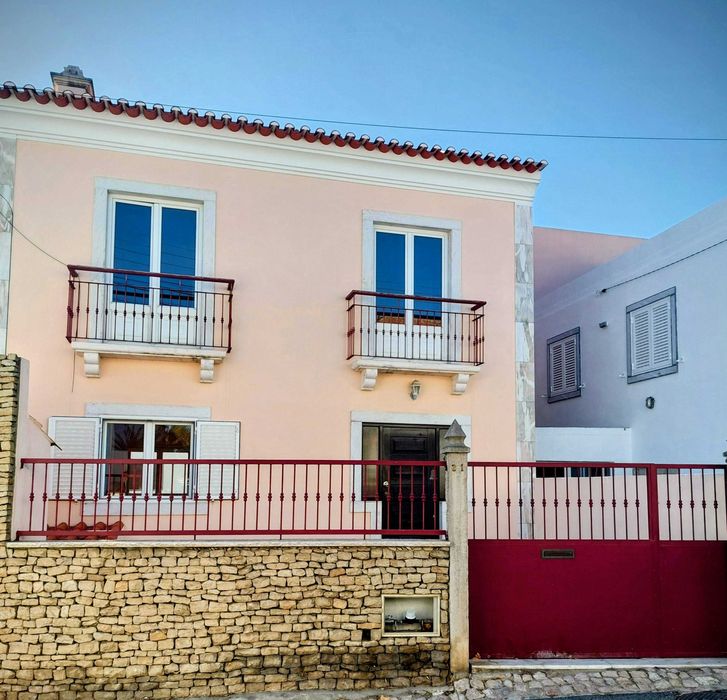 Arrenda-se Moradia T3 no Mucifal, Colares, Sintra