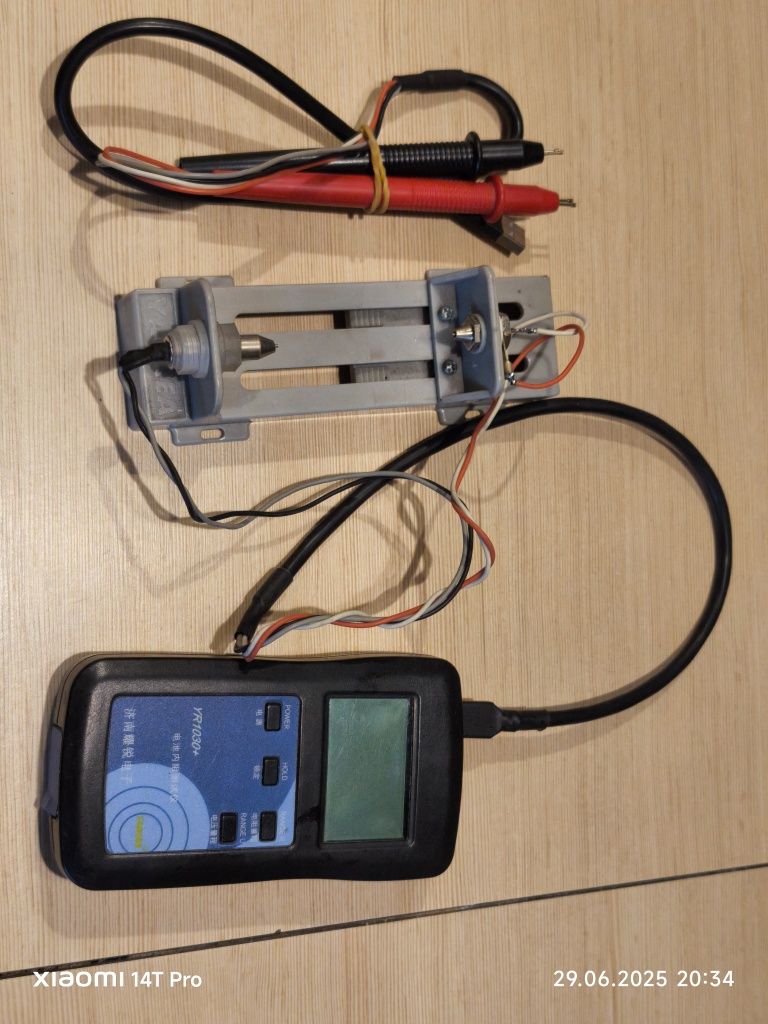 Miernik tester rezystancji yr1030 +
