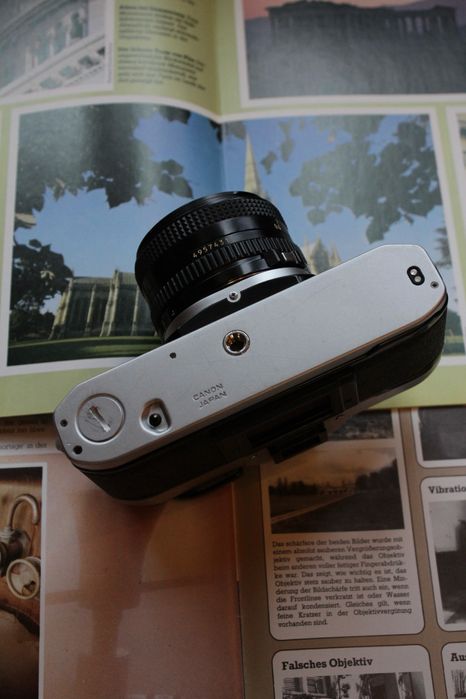 Canon AE-1 with Canon FD 50mm f/1.8 стан нової камери