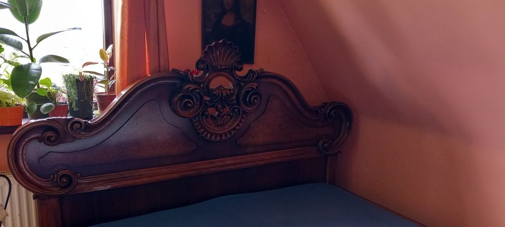 Piękna stara rama łożka