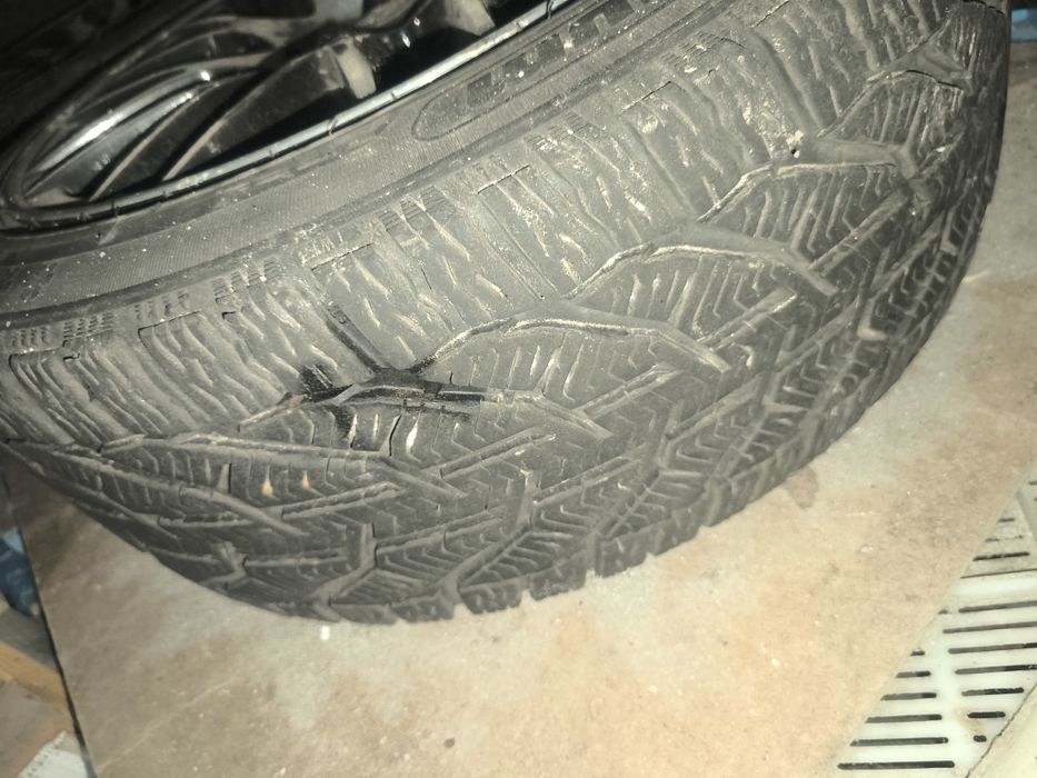 Диски Акура+ гума зима R17 215/45  5*114*3