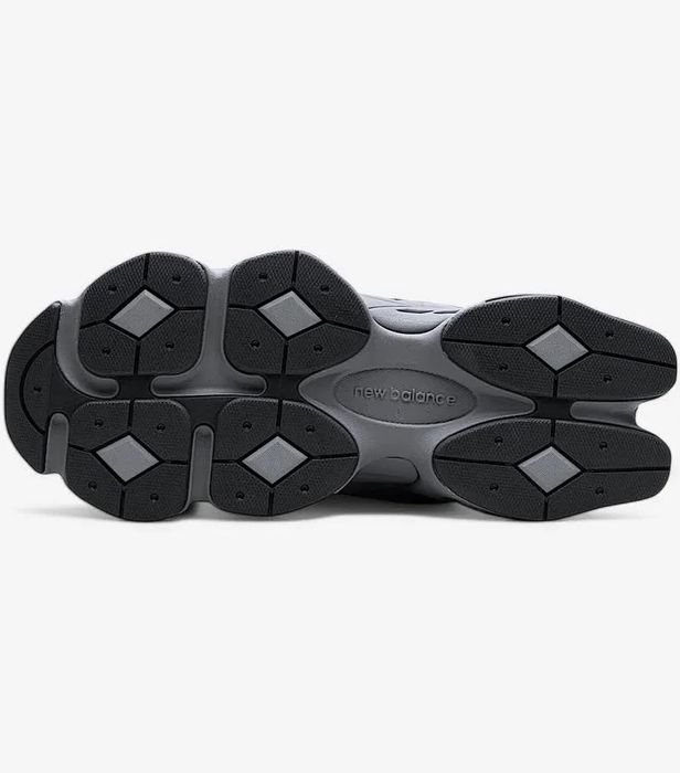 Продаю  кросівки New Balance 9060