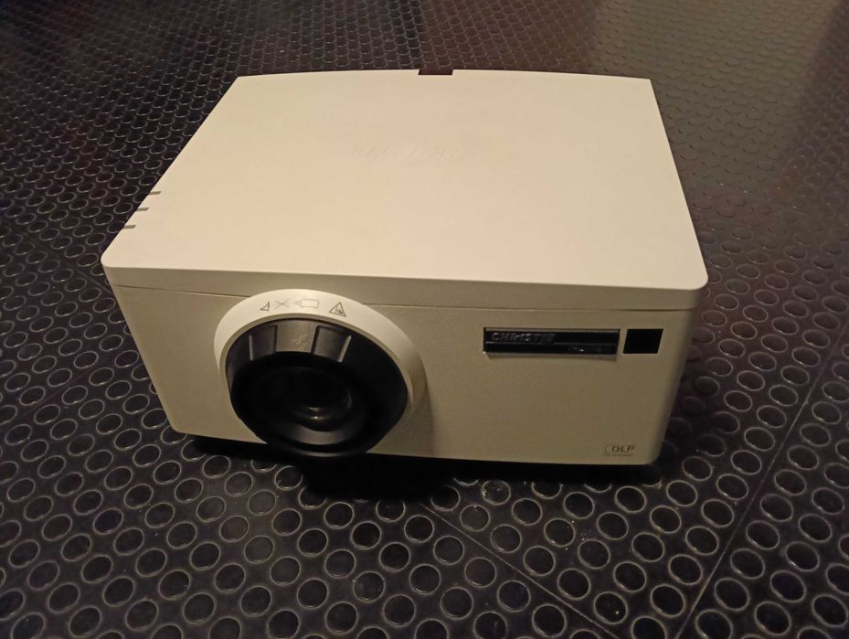 Projector de cinema Christie DWD 550-G