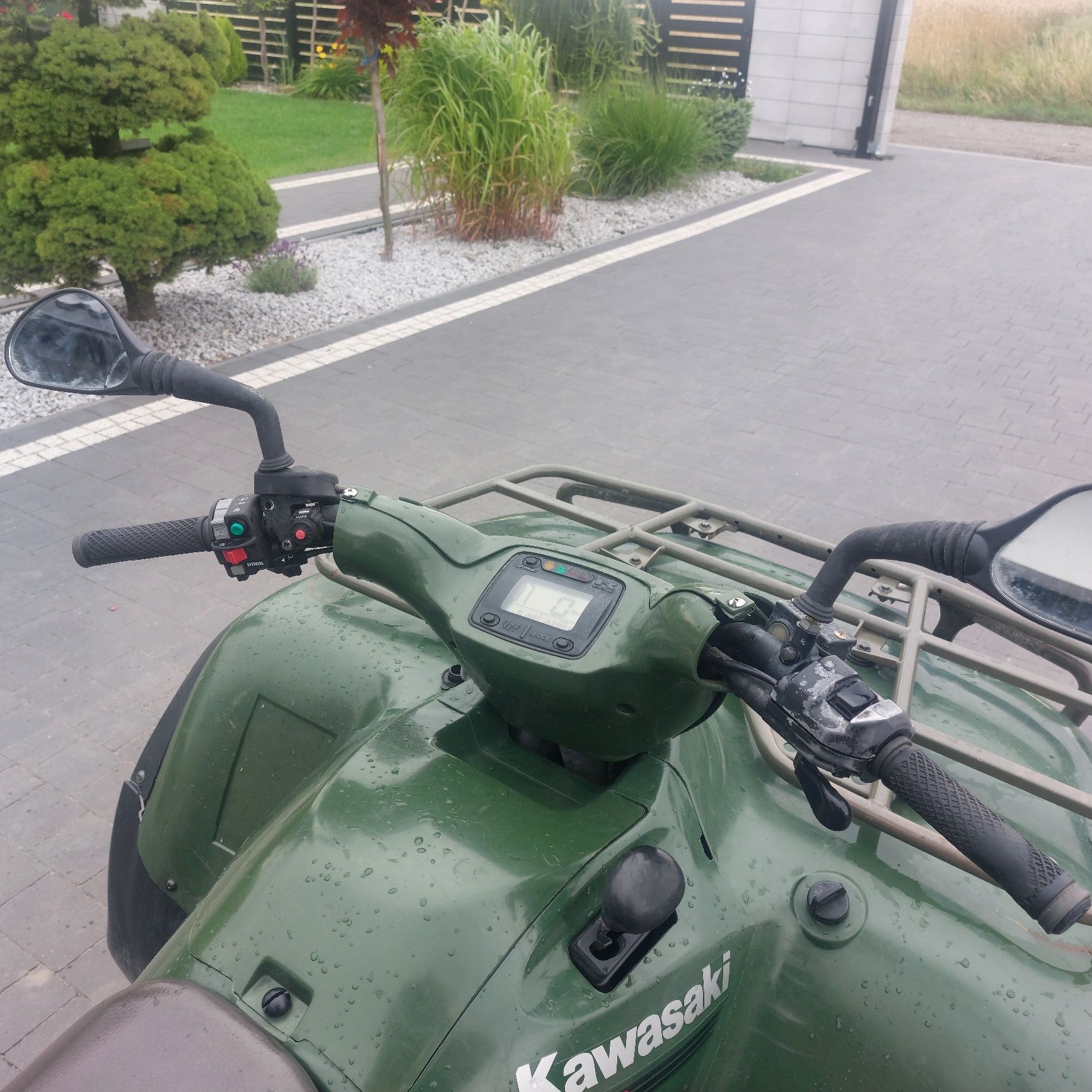 Kawasaki kvf650.
