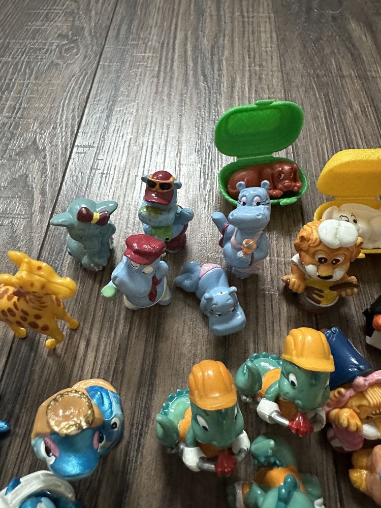 Kinder jajko niespodzianka zabawki kolekcja zbiór