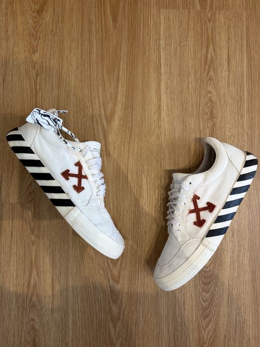 Off-White Vulcanized Low