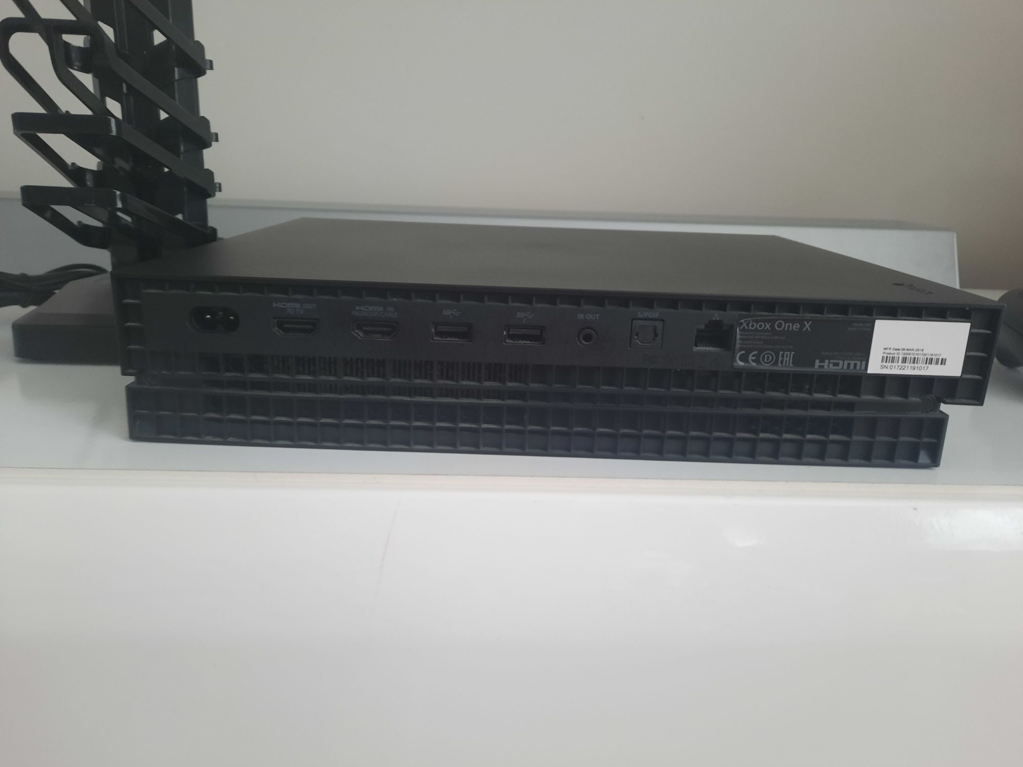 Xbox One X 1 Tb Stan Bdb