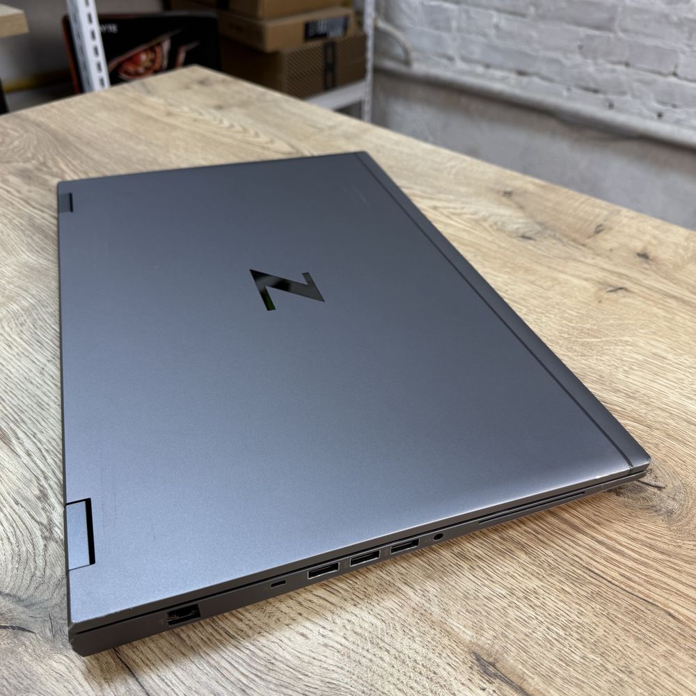 Ноутбук HP Zbook Fury 17G7  i7-10850H/32Gb/512SSD RTX5000 16Gb