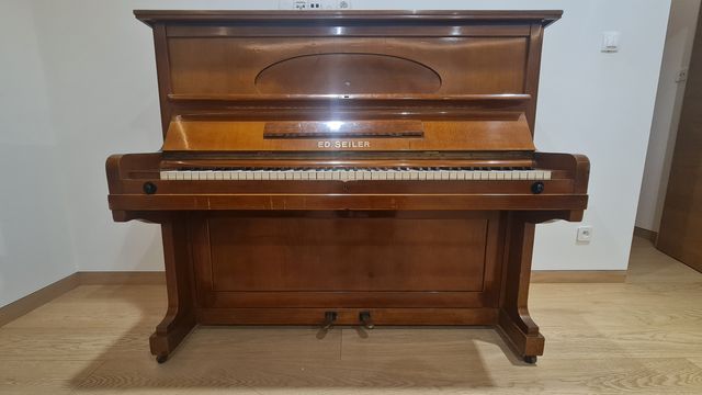 Pianino Ed Seiler