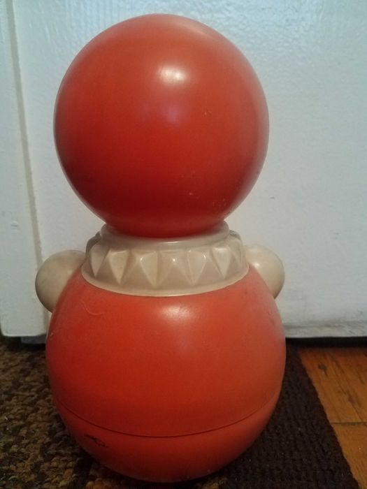 Лялька-неваляшка