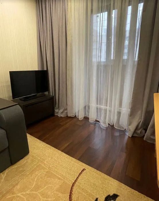 Сдам 2х комн квартиру м. Гагарина