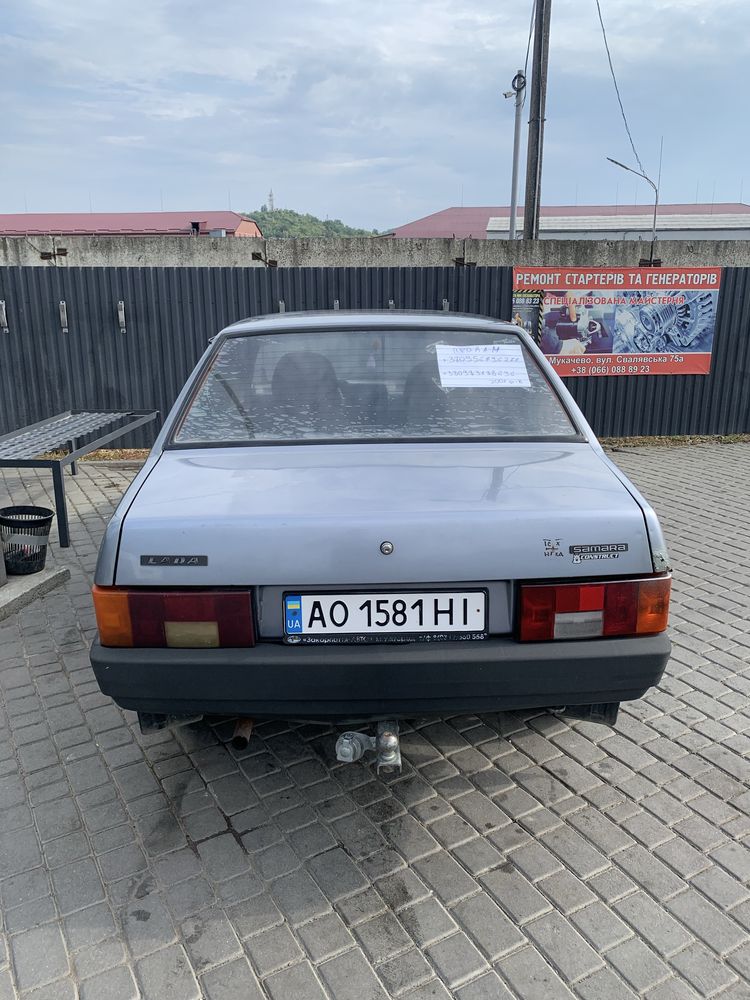 Автомобіль Ваз 21099