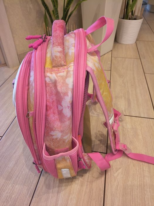 Шкільний ортопедичний рюкзак для дівчинки