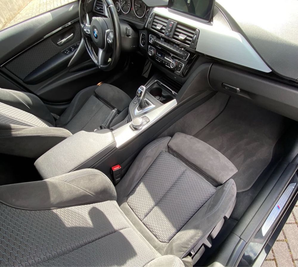 BMW 330i xDrive [F31]