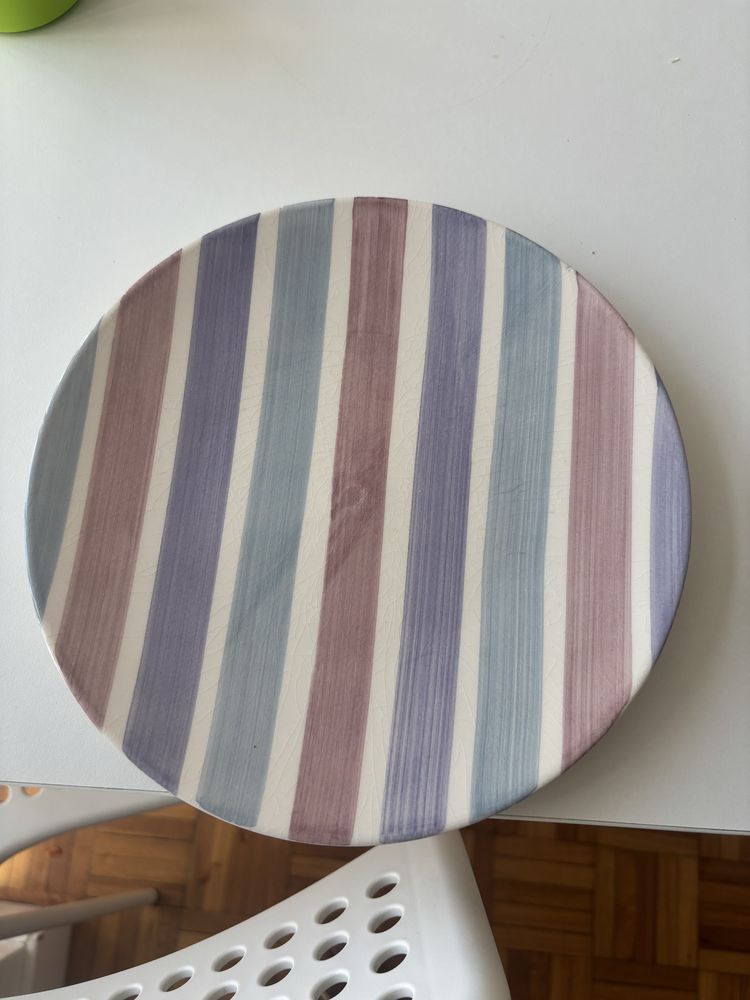 Conjunto de pratos - pequeno almoço