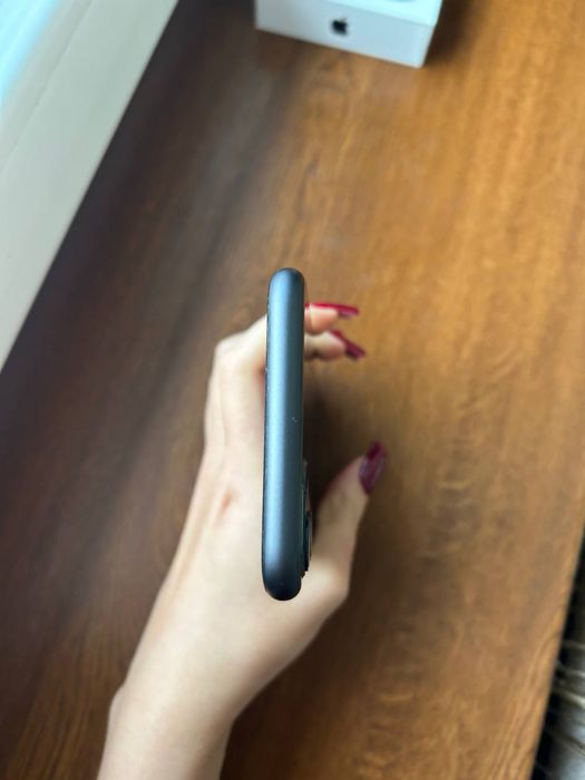Iphone 11 64gb в идеальном состоянии