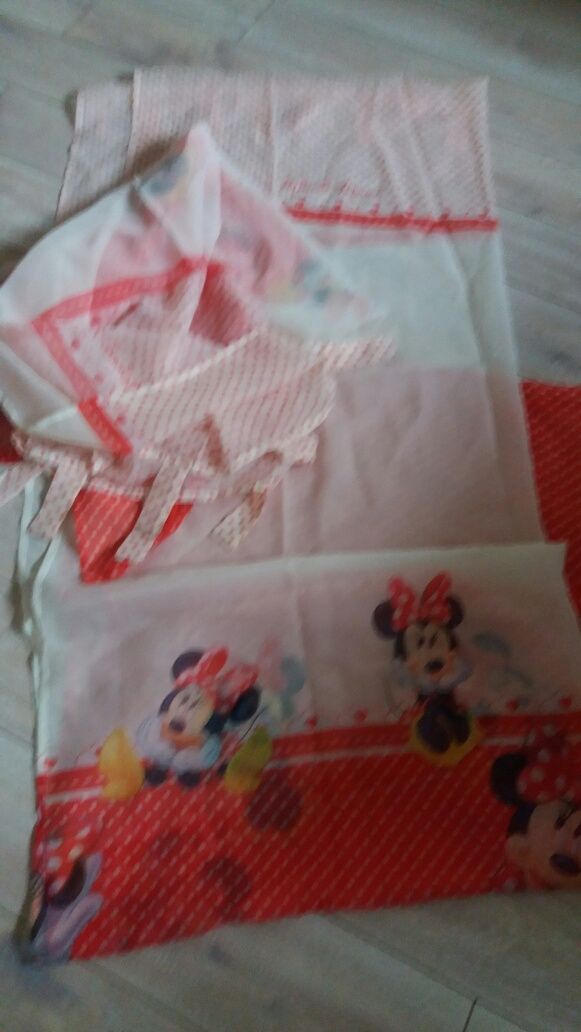 Zasłonki Disney  minnie mause 2 sztuki