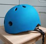 Niebieski kask na rower i inne