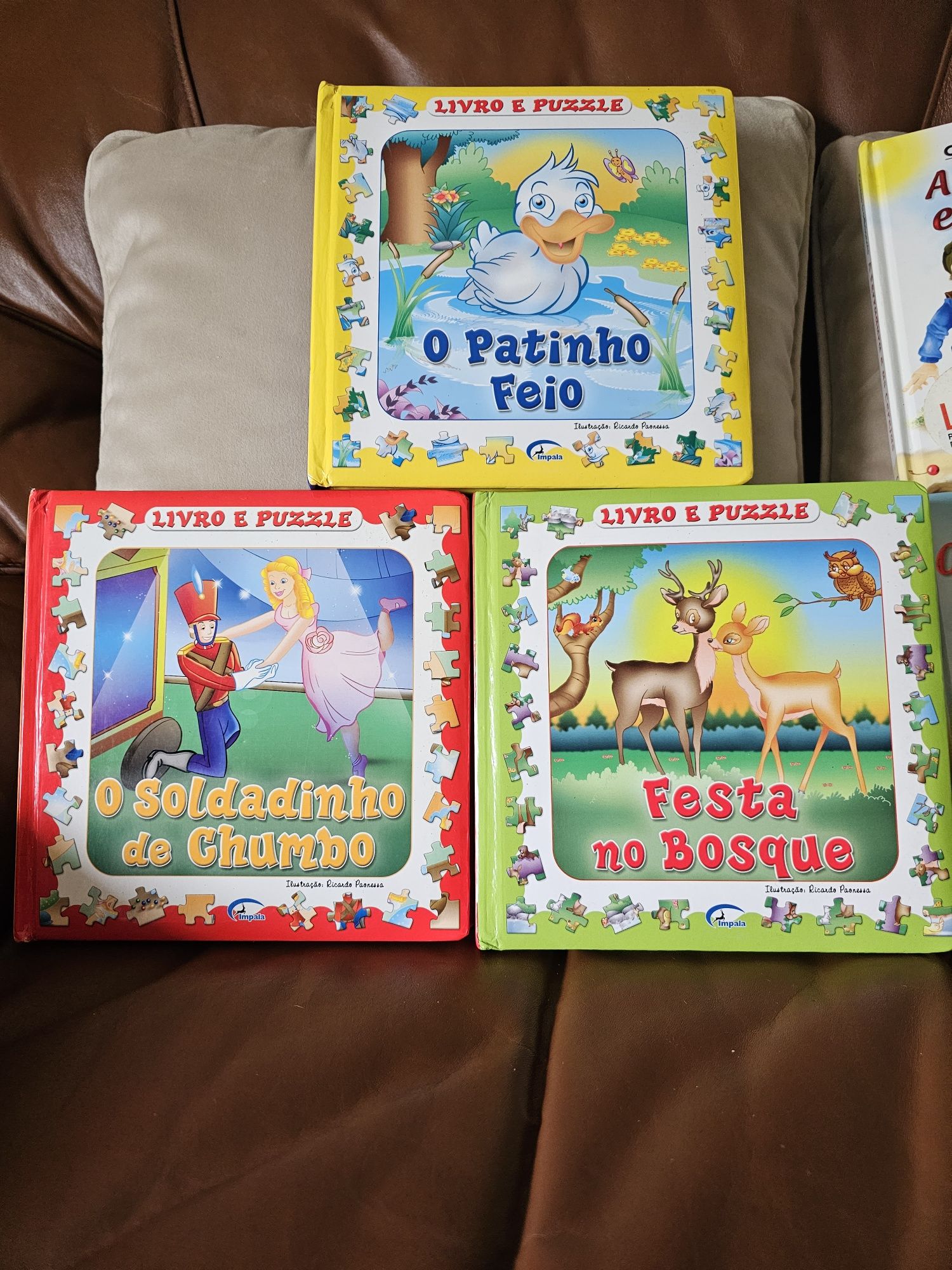 Livros infantis, com puzzles