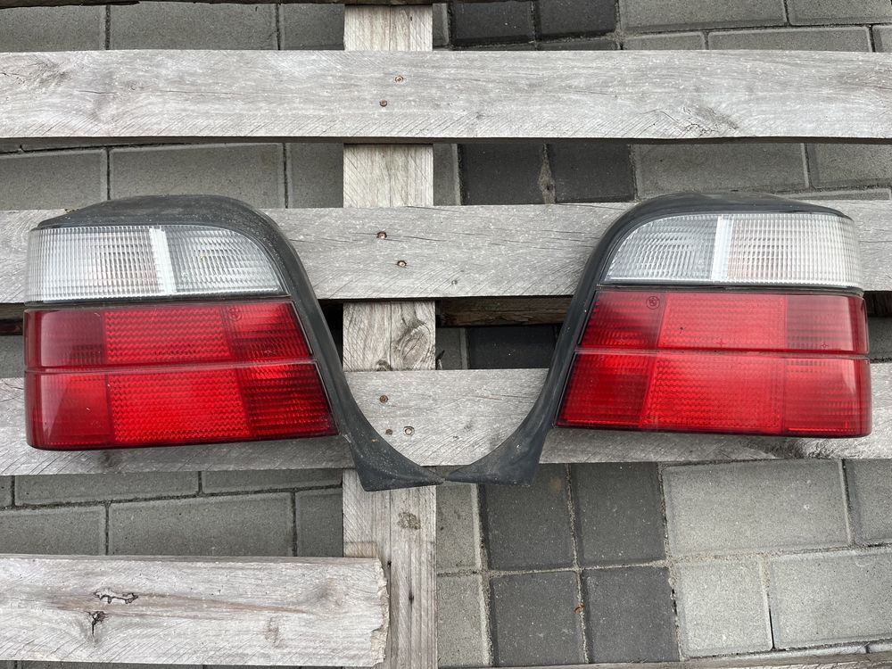 Bmw e36 kombi lampy tył M pakiet,tylne lampy oryginał