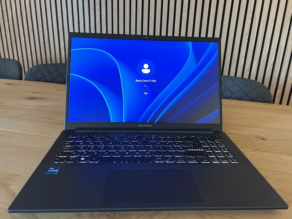 Portátil Asus K3500P Core i7 11th, 16Gb Ram, disco SSD M.2, Windows 11