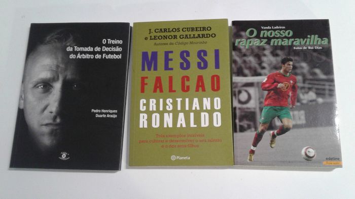 Livros sobre Futebol( Cristiano Ronaldo, Messi, Arbitragem)