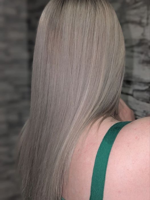 Послуги перукаря колориста перукар колорист фарбування  стрижка