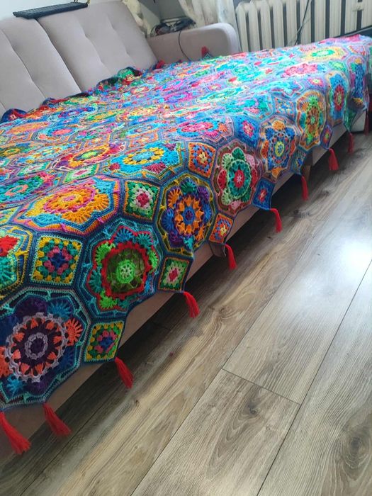 Narzuta robiona ręcznie w stylu marokańskim