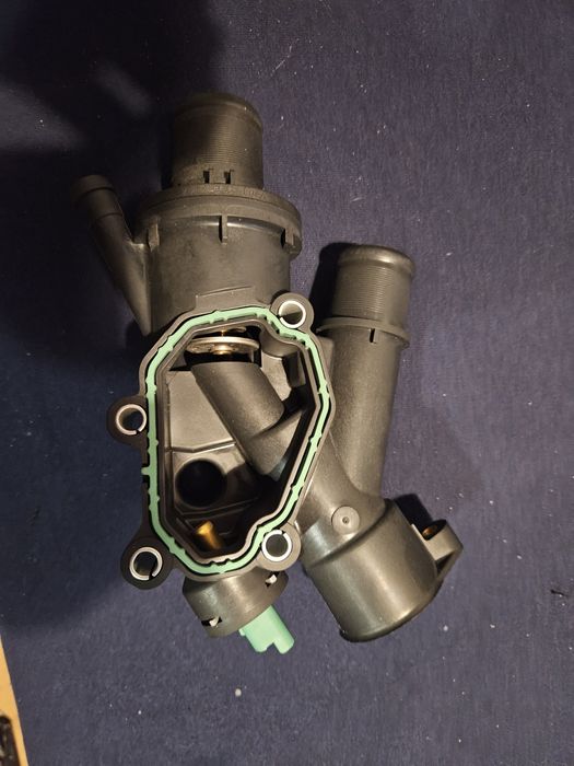 Termostat ford mondeo mk4 2.0 tdci