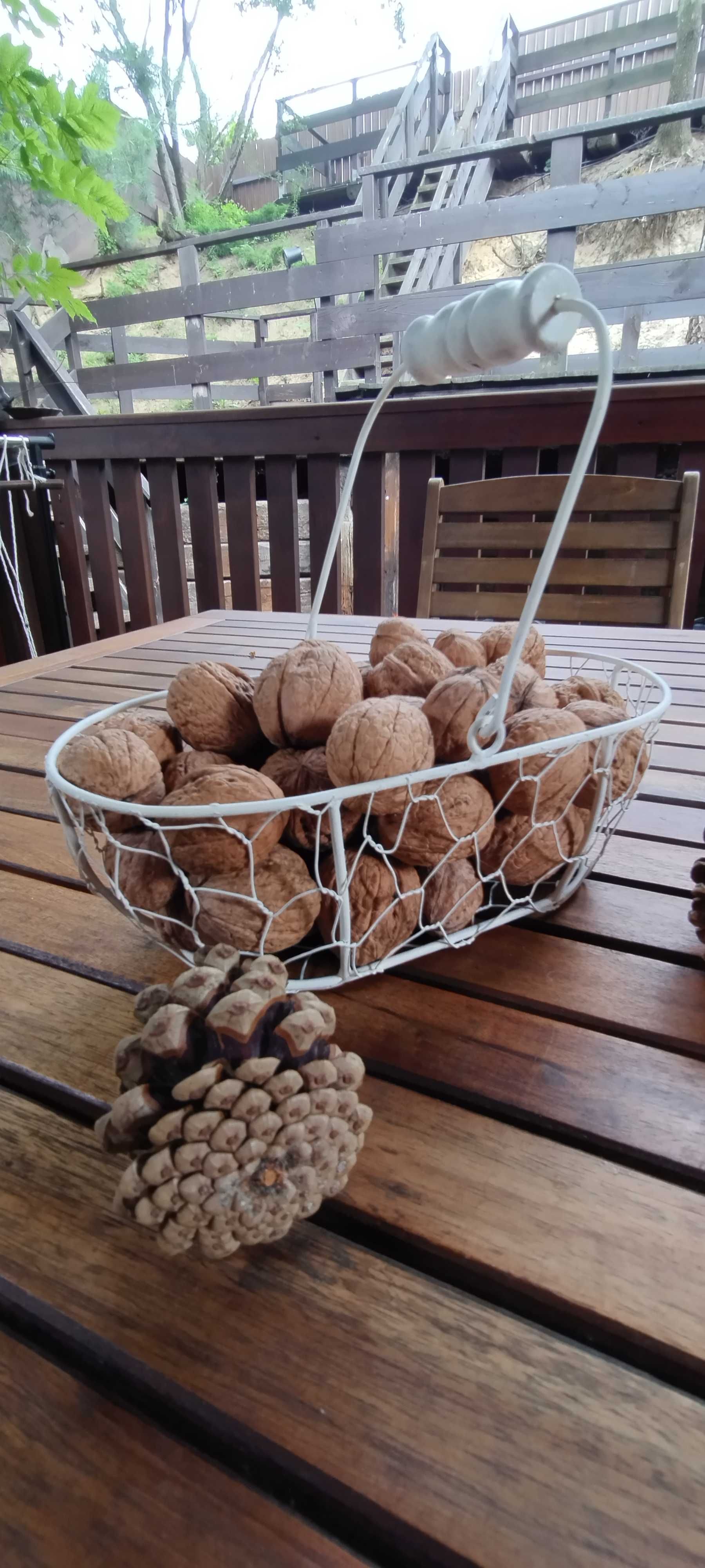 koszyczek druciany dekoracja