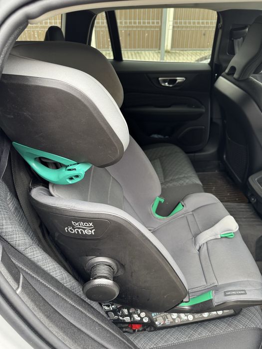 Britax Romer Advansafix i-size fotelik samochodowy9-36 kg Cosmos Black