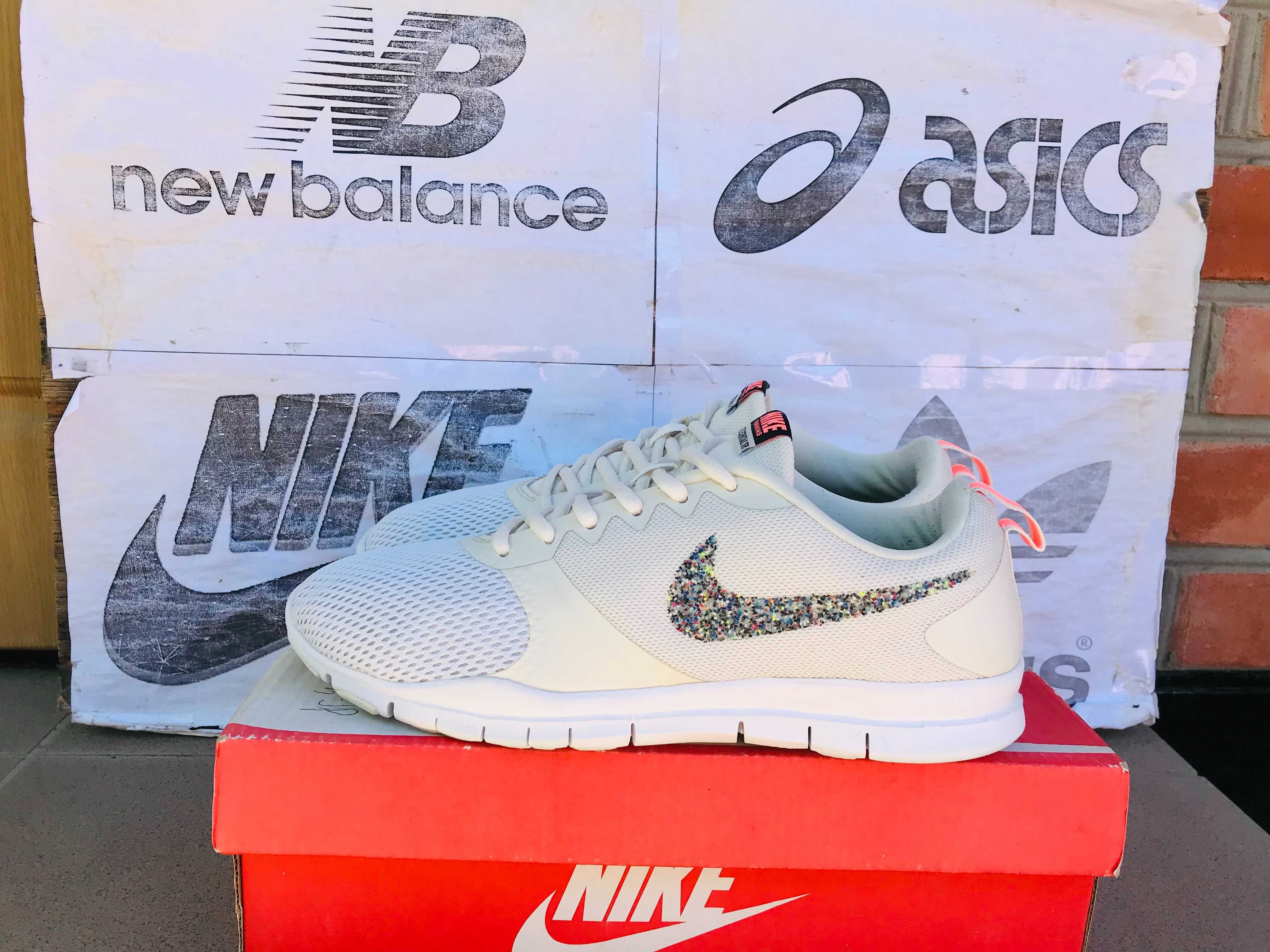 Кроссовки Nike Flex Essential Tr для тренировок бега