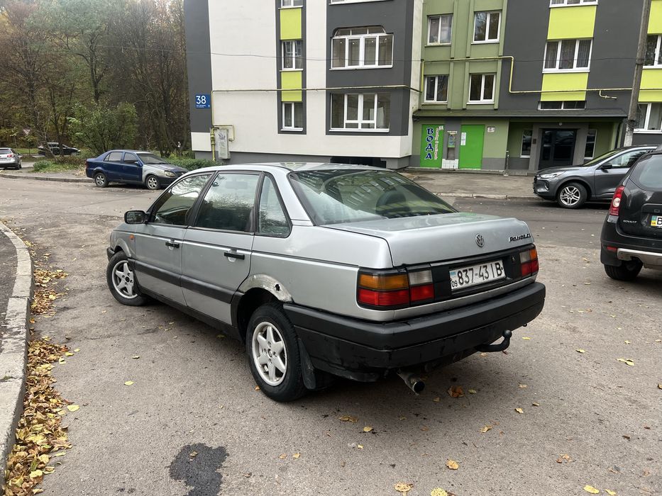 Passat b3 1991 1.8 бенз