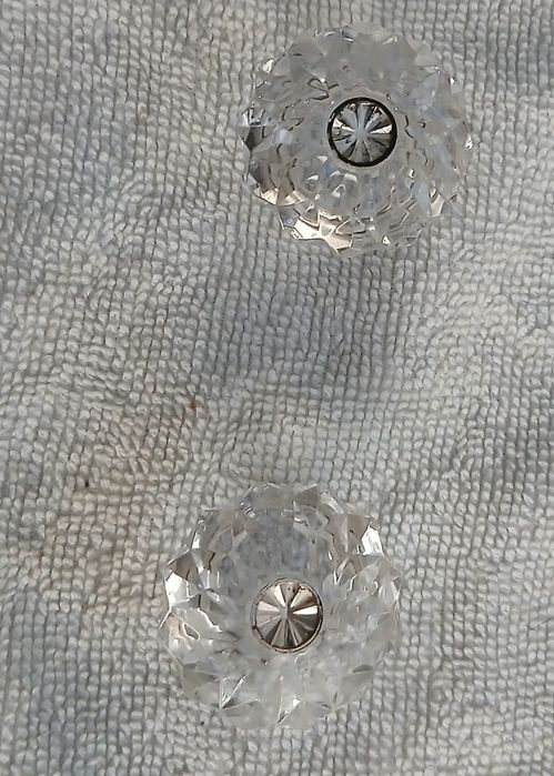 2 Puxadores em Plastico   para Moveis