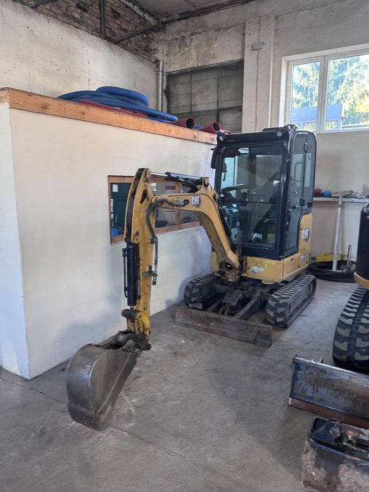 Caterpillar 301.8  minikoparka 301.8 t po serwisie