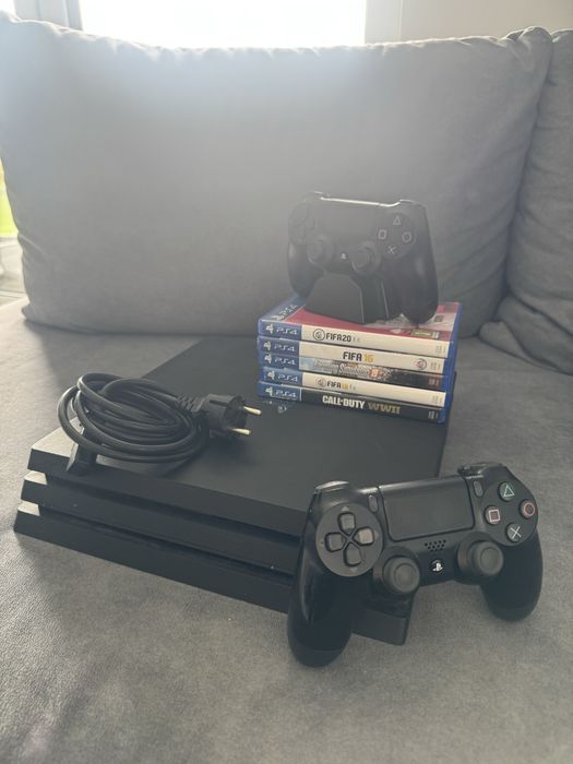 ps4 pro 1tb 5 gier