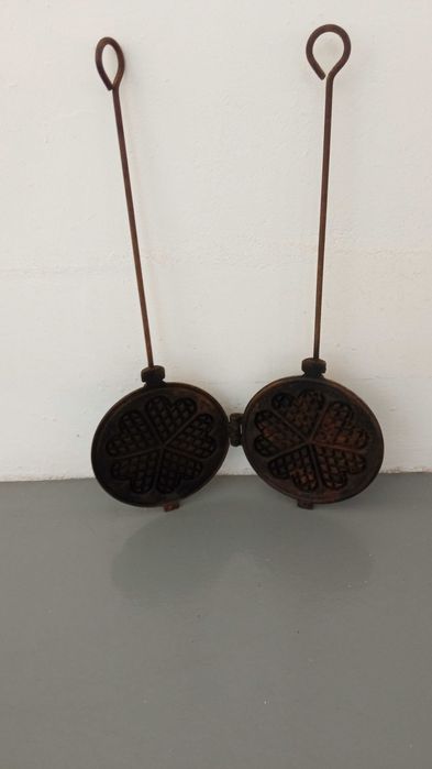 Forma em ferro fundido para fazer waffle (vintage)